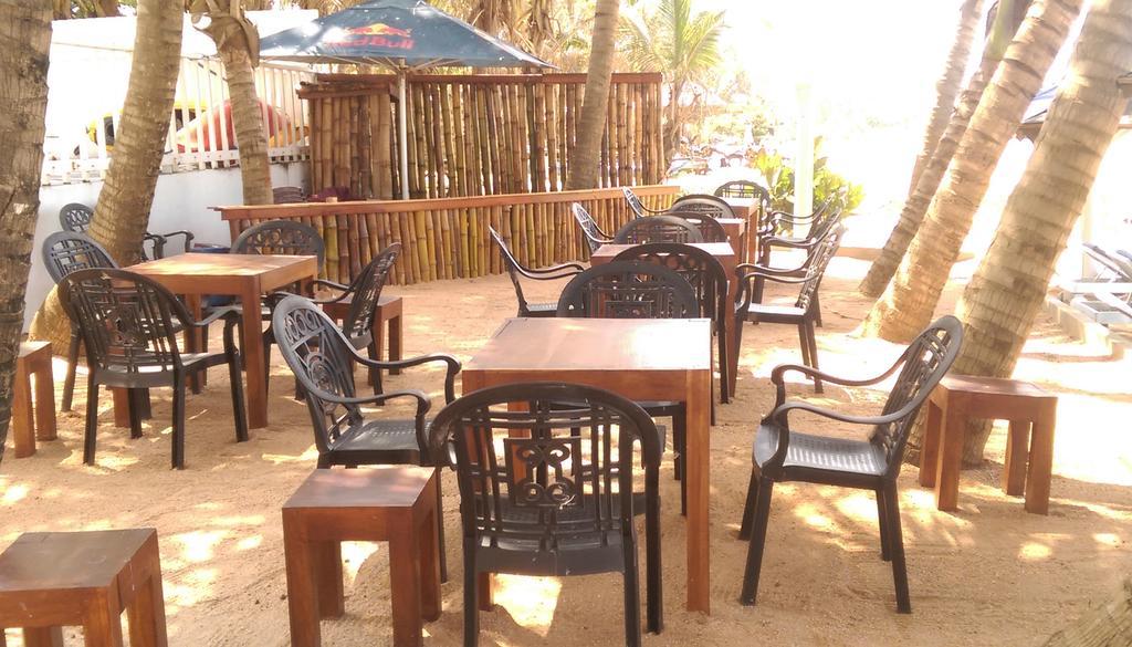 Lanka Beach Hotel Ettukala エクステリア 写真