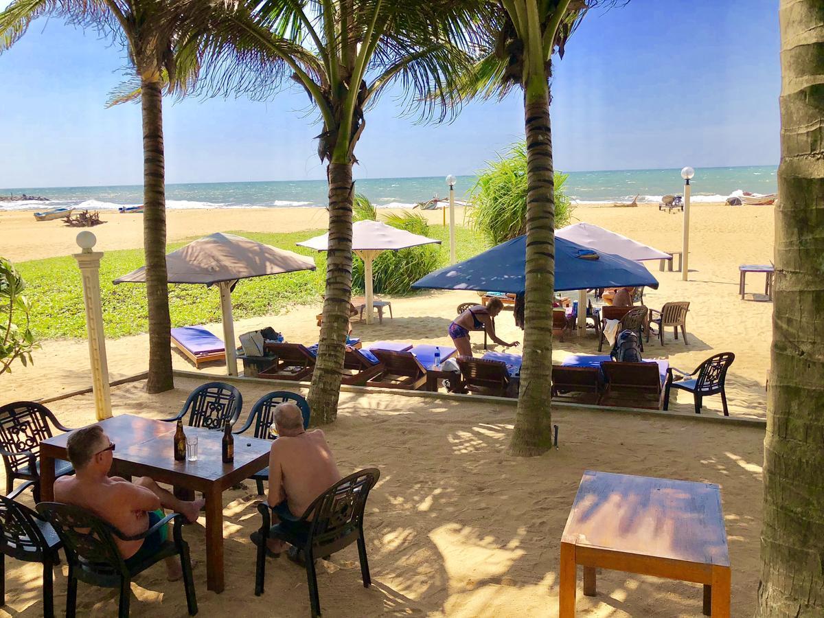 Lanka Beach Hotel Ettukala エクステリア 写真