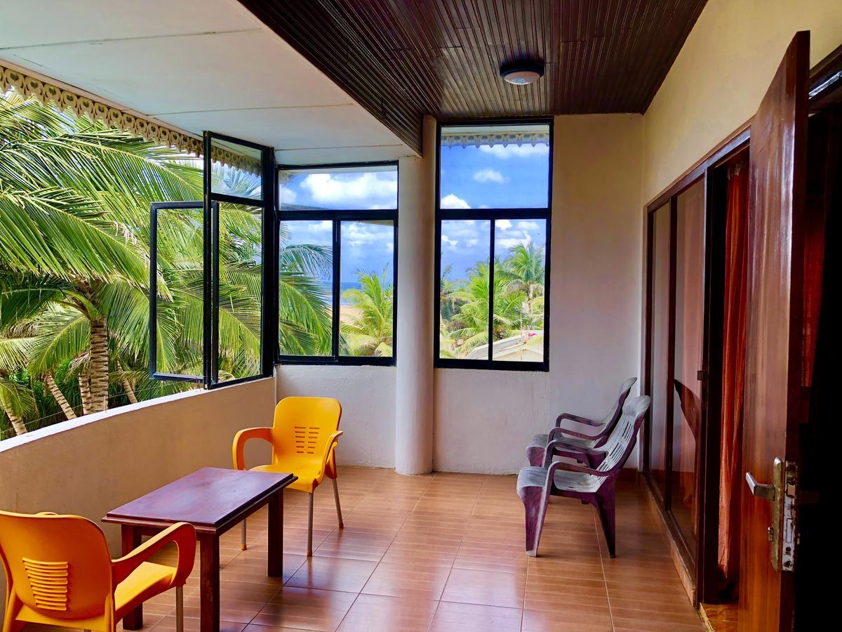 Lanka Beach Hotel Ettukala エクステリア 写真