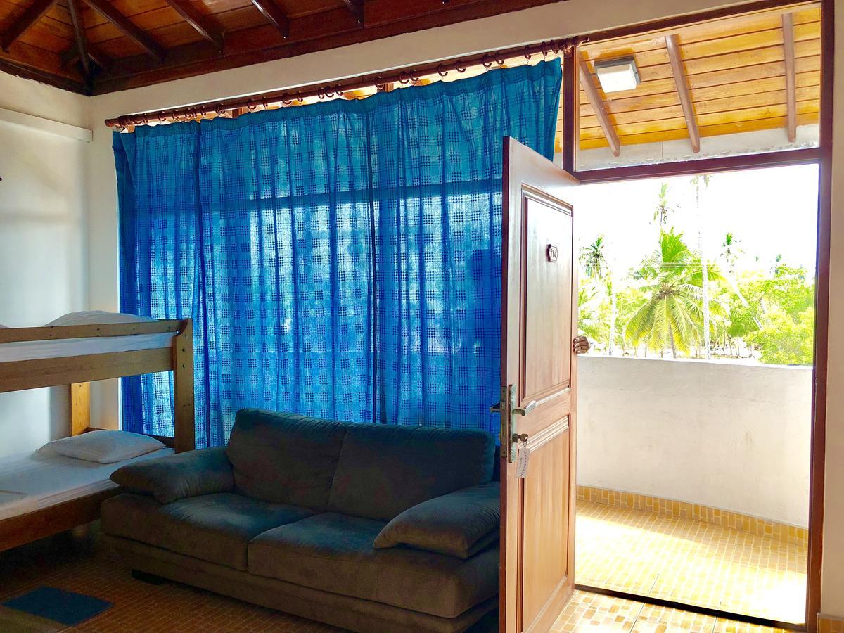 Lanka Beach Hotel Ettukala エクステリア 写真