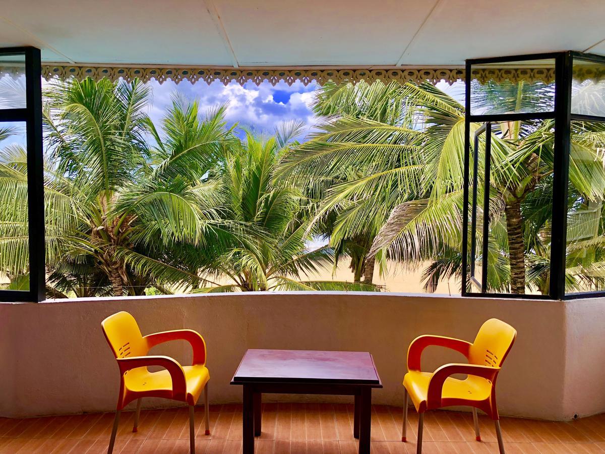 Lanka Beach Hotel Ettukala エクステリア 写真
